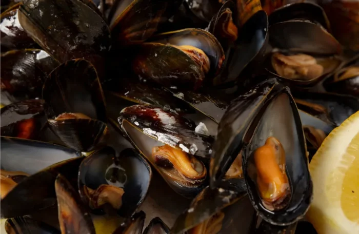 MEJILLONES A LA BRASA